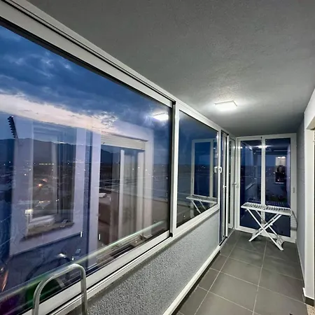 Apartment 4001